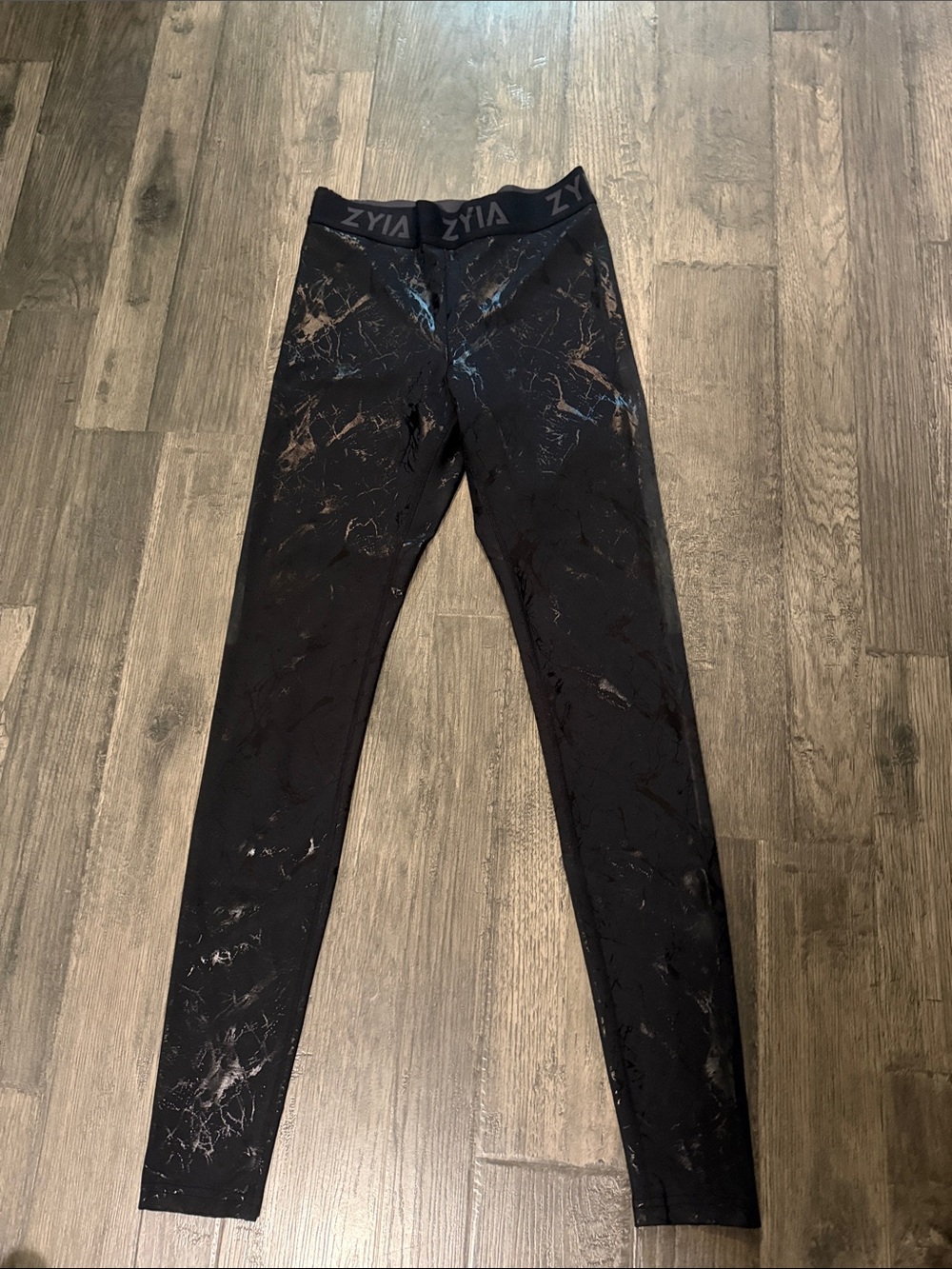 ZYIA Black Marble-Print Jeggings with Subtle Silver Veining